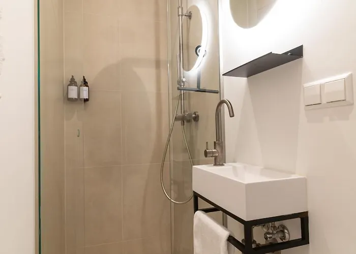 Sayo Boutique Hotel *